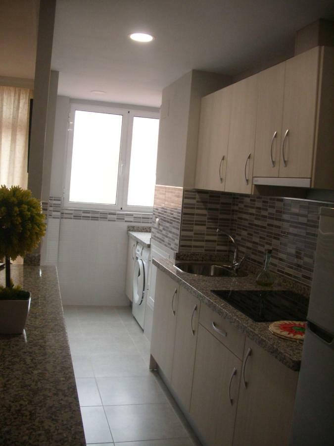 Ferienwohnung Paseo Maritimo De Poniente Málaga Exterior foto